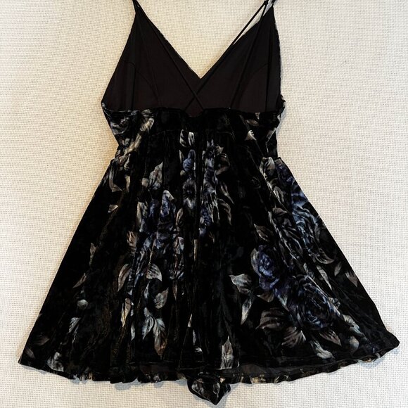 Y2K Burnout Velvet Romper V‎ Neck Size Floral Fairy Dark Romantic Medium TIMING - Picture 7 of 9